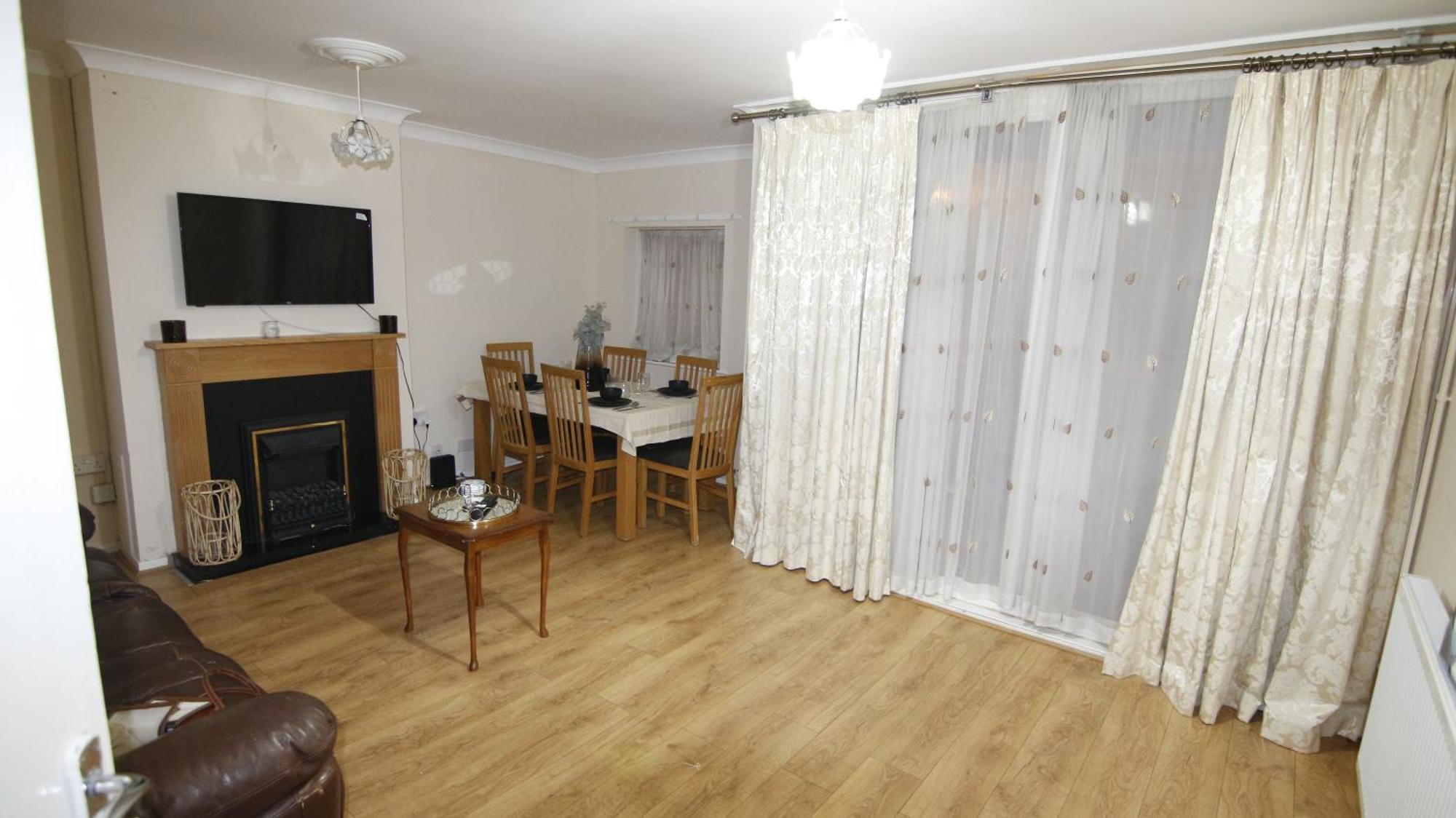Entire Appartment Near Birmingham City Buitenkant foto